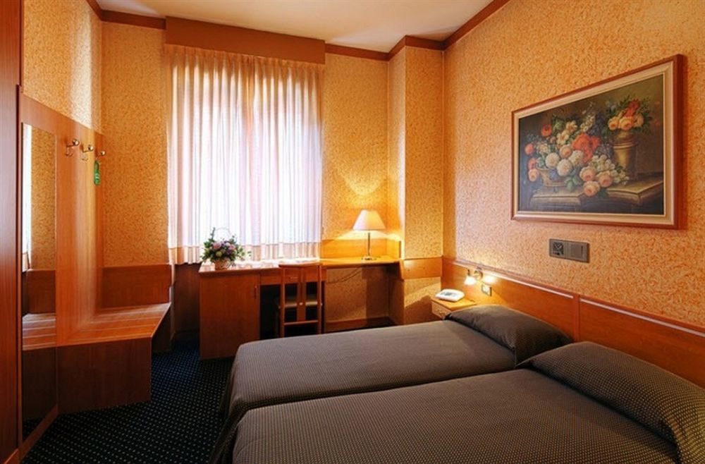 Hotel Mentana, By R Collection Hotels Milan Exterior photo